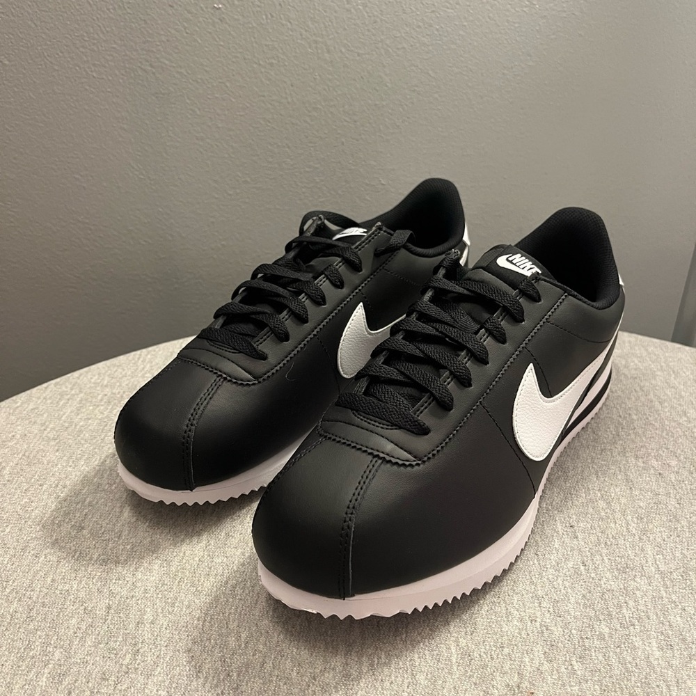 Nike Cortez Black White Sneaker Men's Athletic Shoe Size 11.5 DM4044 001​